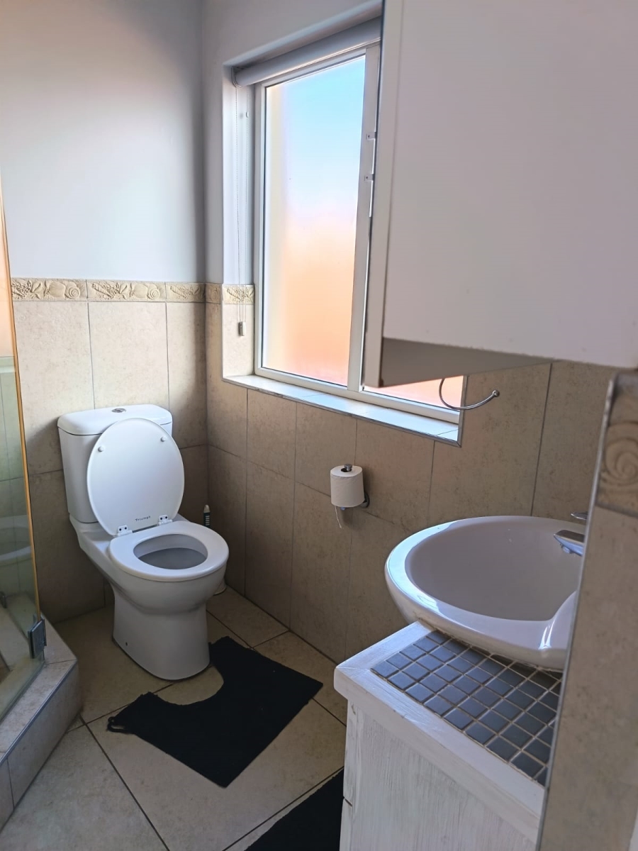 To Let 3 Bedroom Property for Rent in Jeffreys Bay Central Eastern Cape